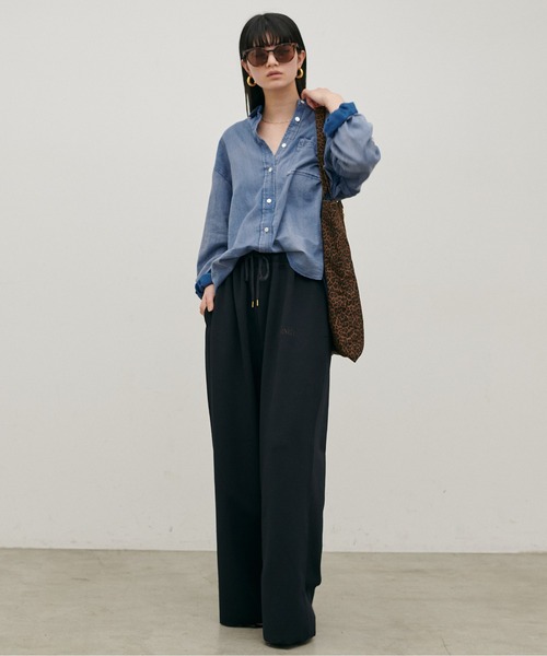 LARUTA（ラルータ）の「【LARUTA】【夏も着れるデニム】デニム風加工シャツ（シャツ/ブラウス・レディース・サックスブルー/ブルー・FREE）」の10枚目の写真