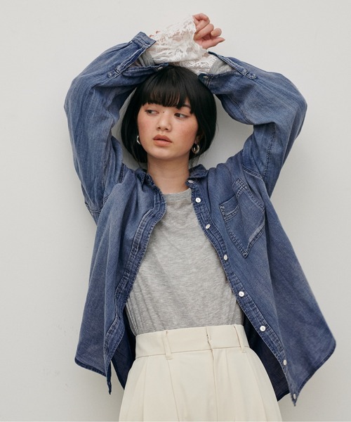 LARUTA（ラルータ）の「【LARUTA】【夏も着れるデニム】デニム風加工シャツ（シャツ/ブラウス・レディース・サックスブルー/ブルー・FREE）」の11枚目の写真