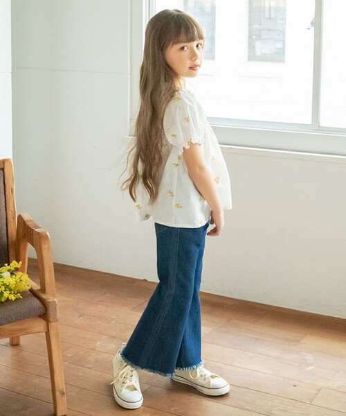 BRANSHES（ブランシェス）の「【おそろい】花刺しゅうブラウス（シャツ/ブラウス・キッズ・オフホワイト/ブルー・80/110/140/130/150/120/90/100）」の5枚目の写真