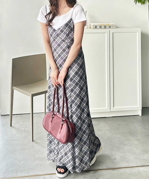 GeeRA(ジーラ)の「シアーチェックキャミワンピース(ワンピース・レディース・ブラック/ネイビー・MEDIUM/LARGE/X-LARGE)」の9枚目の写真