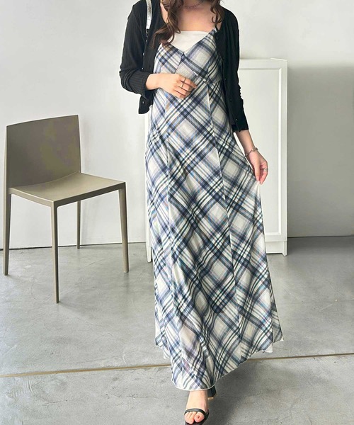 GeeRA(ジーラ)の「シアーチェックキャミワンピース(ワンピース・レディース・ブラック/ネイビー・MEDIUM/LARGE/X-LARGE)」の13枚目の写真