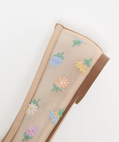 ODETTE E ODILE(オデットエオディール)の「フラワーチュール フラット10↑(パンプス・レディース・ベージュ・25cm/24.5cm/24cm/23.5cm/23cm/22.5cm/22cm)」の15枚目の写真