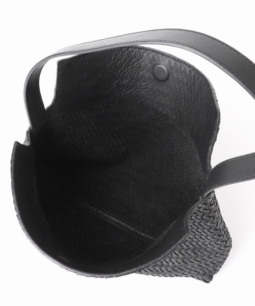 FRAMeWORK（フレームワーク）の「THE BAGMATI ワンハンドルメッシュレザーバック（ハンドバッグ・レディース・ブラック/ウッド・FREE）」の5枚目の写真