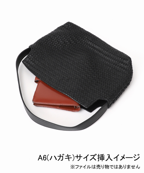 FRAMeWORK（フレームワーク）の「THE BAGMATI ワンハンドルメッシュレザーバック（ハンドバッグ・レディース・ブラック/ウッド・FREE）」の6枚目の写真