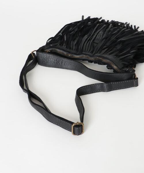URBAN RESEARCH（アーバンリサーチ）の「レザーフリンジハンドバッグ（ハンドバッグ・レディース・ブラック・-）」の5枚目の写真