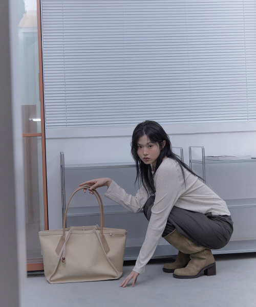 HAVEAWHALE(ハブアホエール)の「sio canvas bag (BE)(ショルダーバッグ・レディース・その他・FREE)」の1枚目の写真