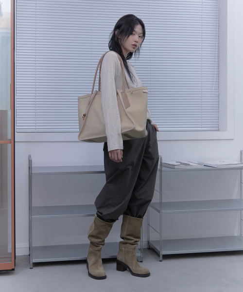 HAVEAWHALE(ハブアホエール)の「sio canvas bag (BE)(ショルダーバッグ・レディース・その他・FREE)」の3枚目の写真