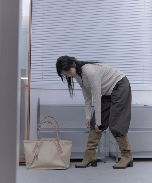 HAVEAWHALE(ハブアホエール)の「sio canvas bag (BE)(ショルダーバッグ・レディース・その他・FREE)」の6枚目の写真