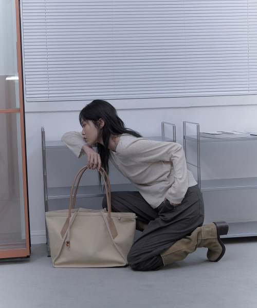 HAVEAWHALE(ハブアホエール)の「sio canvas bag (BE)(ショルダーバッグ・レディース・その他・FREE)」の8枚目の写真