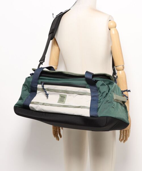 TOPO DESIGNS(トポデザインズ)の「多機能ダッフルバッグ【TOPO DESIGNS】MOUNTAIN DUFFEL 40L(ボストンバッグ・レディース・ブルー/ブラック・ONE SIZE)」の6枚目の写真