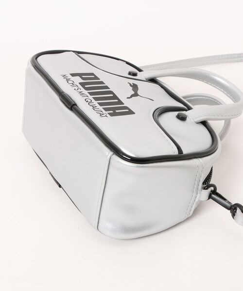 PUMA(プーマ)の「PUMA プーマ U 1976 METALLIC MICRO GRIP バッグ 092485 01GRAY/BK(ボディバッグ/ウエストポーチ・メンズ・グレー・FREE)」の4枚目の写真