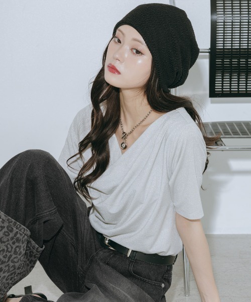 PAGEBOY(ページボーイ)の「ラメドレープカットトップス【ワンショル&オフショル着用可能】(Tシャツ/カットソー・レディース・グレー/ブラック/ネイビー/グレイッシュベージュ/ライトグレー/ブルー・FREE)」の4枚目の写真