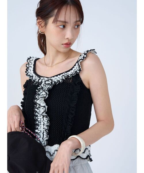 LAGUNAMOON（ラグナムーン）の「フリルデザインノースリニットプルオーバー 【夏服】（ニット/セーター・レディース・グリーン/ブラック/ベージュ・FREE）」の13枚目の写真