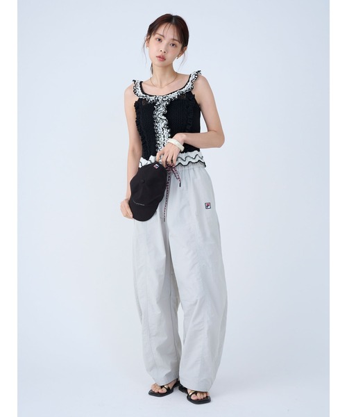 LAGUNAMOON（ラグナムーン）の「フリルデザインノースリニットプルオーバー 【夏服】（ニット/セーター・レディース・グリーン/ブラック/ベージュ・FREE）」の7枚目の写真