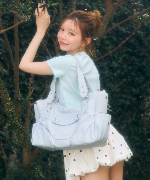 TITTY&CO.(ティティーアンドコー)の「スタッズショルダーバッグ(ショルダーバッグ・レディース・アイボリー/ブルー/ピンク/ブラック・FREE)」の14枚目の写真