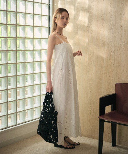LAULEN（ローレン）の「cotton embroidery camisole long dress /コットンエンブロイダリーキャミソールワンピース（ワンピース・レディース・ホワイト/ブラック・FREE）」の5枚目の写真