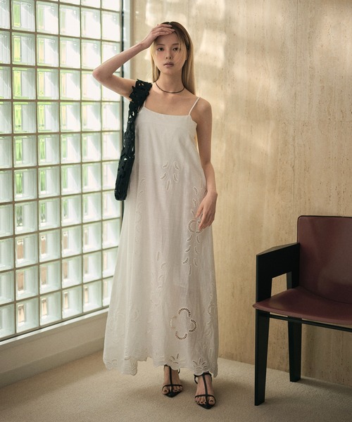 LAULEN（ローレン）の「cotton embroidery camisole long dress /コットンエンブロイダリーキャミソールワンピース（ワンピース・レディース・ホワイト/ブラック・FREE）」の6枚目の写真