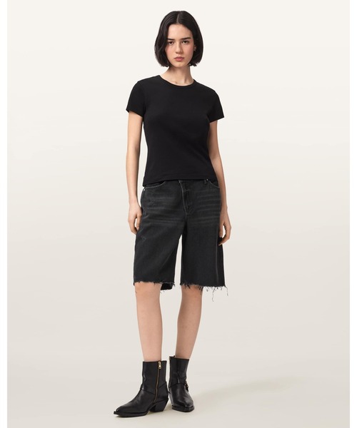ALLSAINTS（オールセインツ）の「AKI CROSSOVER WIDE LEG SHORTS | AKI クロスオーバー ワイド レッグ ショーツ（デニムパンツ・レディース・ブラック・24/25/26/27）」の4枚目の写真