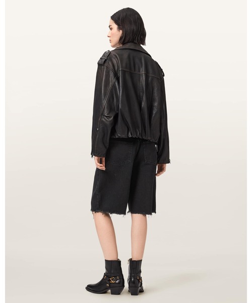 ALLSAINTS（オールセインツ）の「AKI CROSSOVER WIDE LEG SHORTS | AKI クロスオーバー ワイド レッグ ショーツ（デニムパンツ・レディース・ブラック・24/25/26/27）」の6枚目の写真