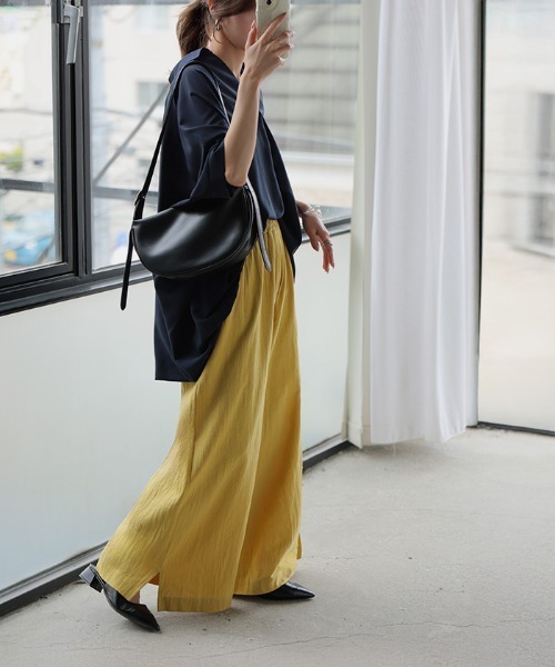 HUG.U(ハグユー)の「綿100% 涼し気ロングワイドパンツ(その他パンツ・レディース・カーキ/ブラック/イエロー/ホワイト/モスグリーン/ブラウン・M(トール丈)/L(トール丈)/M(レギュラー丈)/L(レギュラー丈))」の8枚目の写真