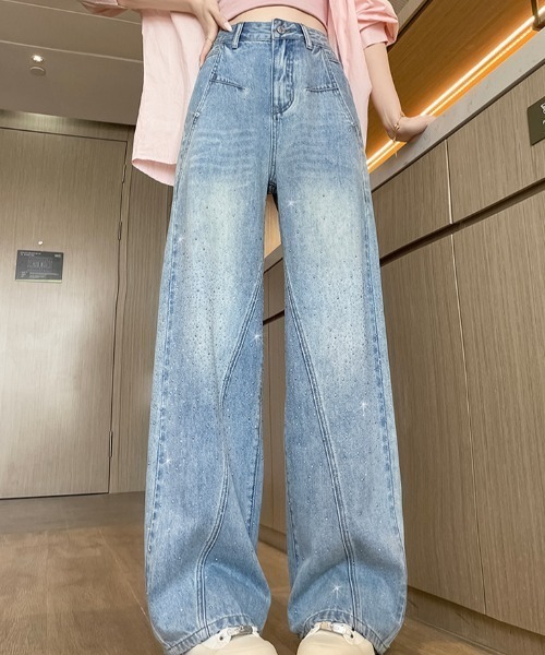 AMAJI(アマジ)の「ラインストーン デニム ワイドストレートパンツ(デニムパンツ・レディース・ライトブルー・X-LARGE/LARGE/MEDIUM/SMALL)」の4枚目の写真