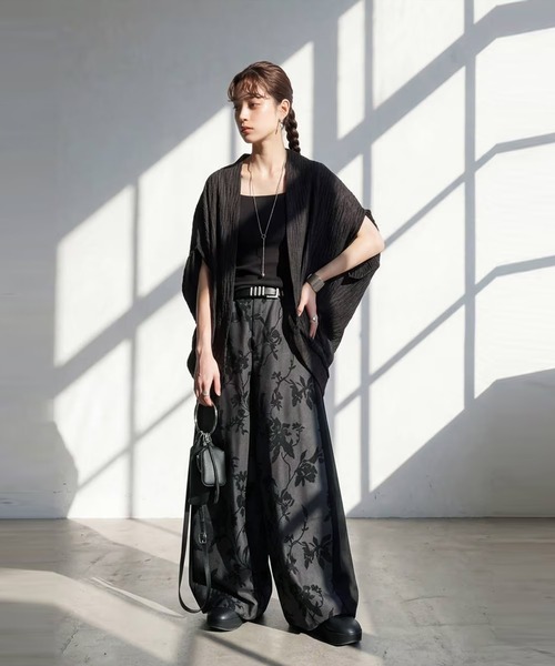 antiqua(アンティカ)の「花柄 ワイドパンツ(その他パンツ・レディース・ダークグレー/アイボリー・LARGE/MEDIUM)」の7枚目の写真