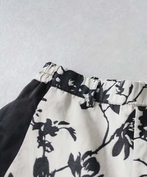 antiqua(アンティカ)の「花柄 ワイドパンツ(その他パンツ・レディース・ダークグレー/アイボリー・LARGE/MEDIUM)」の12枚目の写真