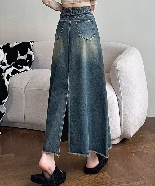 NANEA(ナネア)の「斜め切替フリンジヘム デニムロングフレアスカート(デニムスカート・レディース・ブルー・LARGE/MEDIUM/SMALL)」の6枚目の写真