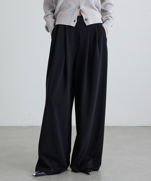 Lui's(ルイス)の「ポンチ2タックワイドパンツ 26aw(スラックス・レディース・ブラック/オフホワイト/チャコールグレー・36/38)」の2枚目の写真