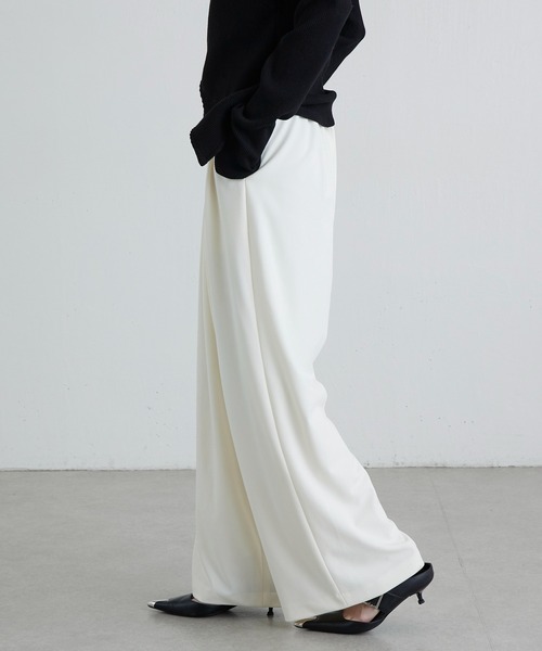 Lui's(ルイス)の「ポンチ2タックワイドパンツ 26aw(スラックス・レディース・ブラック/オフホワイト/チャコールグレー・36/38)」の6枚目の写真