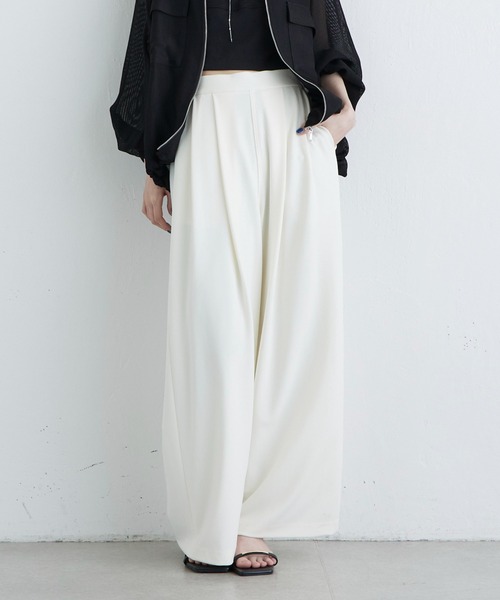 Lui's(ルイス)の「ポンチ2タックワイドパンツ 26aw(スラックス・レディース・ブラック/オフホワイト/チャコールグレー・36/38)」の11枚目の写真