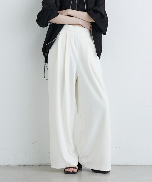 Lui's(ルイス)の「ポンチ2タックワイドパンツ 26aw(スラックス・レディース・ブラック/オフホワイト/チャコールグレー・36/38)」の8枚目の写真