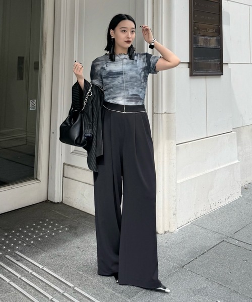 Lui's(ルイス)の「ポンチ2タックワイドパンツ 26aw(スラックス・レディース・ブラック/オフホワイト/チャコールグレー・36/38)」の18枚目の写真