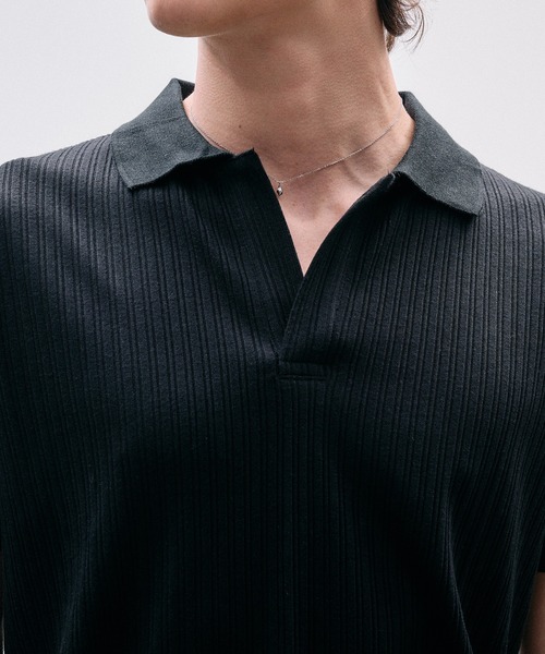 Adoon plain（アドーンプレーン）の「Rib Skipper Polo Shirt / リブスキッパーポロシャツ（ポロシャツ・メンズ・オフホワイト/ブラック/ブラウン・LARGE/MEDIUM）」の4枚目の写真
