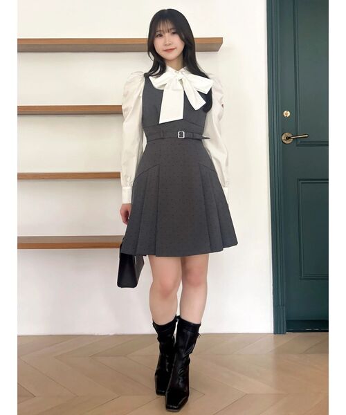dazzlin（ダズリン）の「ベルトミニジャンスカ（ジャンパースカート・レディース・ベージュ/その他1/チャコールグレー・MEDIUM/SMALL）」の18枚目の写真