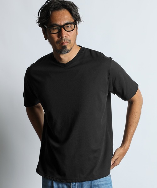 The DUFFER of ST.GEORGE(ザダファーオブセントジョージ)の「COOLMAX 2LAYERS V-NECK TEE:2層構造 吸水速乾クールマックス レギュラーフィット VネックTシャツ(Tシャツ/カットソー・メンズ・ブルーグレー/ブラック/ホワイト・X-LARGE/LARGE/MEDIUM/SMALL)」の6枚目の写真