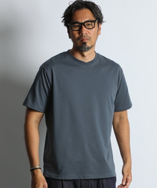 The DUFFER of ST.GEORGE(ザダファーオブセントジョージ)の「COOLMAX 2LAYERS V-NECK TEE:2層構造 吸水速乾クールマックス レギュラーフィット VネックTシャツ(Tシャツ/カットソー・メンズ・ブルーグレー/ブラック/ホワイト・X-LARGE/LARGE/MEDIUM/SMALL)」の8枚目の写真