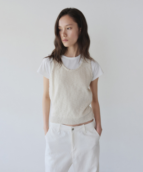 YEARNING（イヤニング）の「COTTON SLUB KNIT SLEEVELESS, ECRU（Tシャツ/カットソー・レディース・その他・FREE）」の4枚目の写真