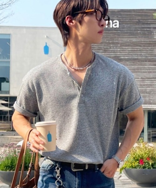 NOWLE(ノウル)の「【NOWLE】凹凸ワッフル サーマル ヘンリーネック 半袖 Tシャツ/ アーバンリラックス ショートスリーブ トップス(Tシャツ/カットソー・メンズ・ブラック/ホワイト/ダークブラウン/グレー/ネイビー・LARGE/X-LARGE/MEDIUM/SMALL)」の3枚目の写真