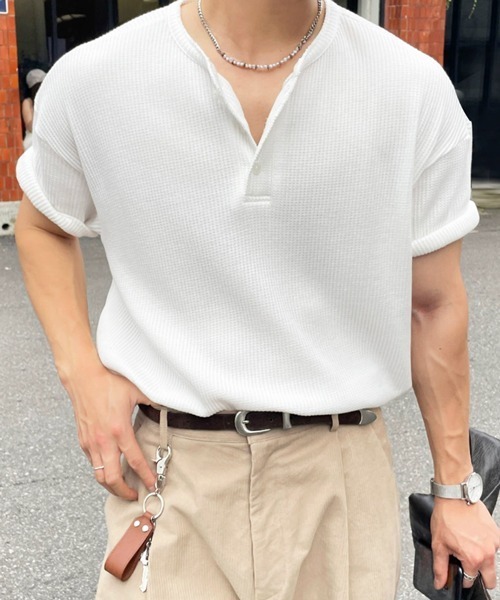 NOWLE(ノウル)の「【NOWLE】凹凸ワッフル サーマル ヘンリーネック 半袖 Tシャツ/ アーバンリラックス ショートスリーブ トップス(Tシャツ/カットソー・メンズ・ブラック/ホワイト/ダークブラウン/グレー/ネイビー・LARGE/X-LARGE/MEDIUM/SMALL)」の10枚目の写真