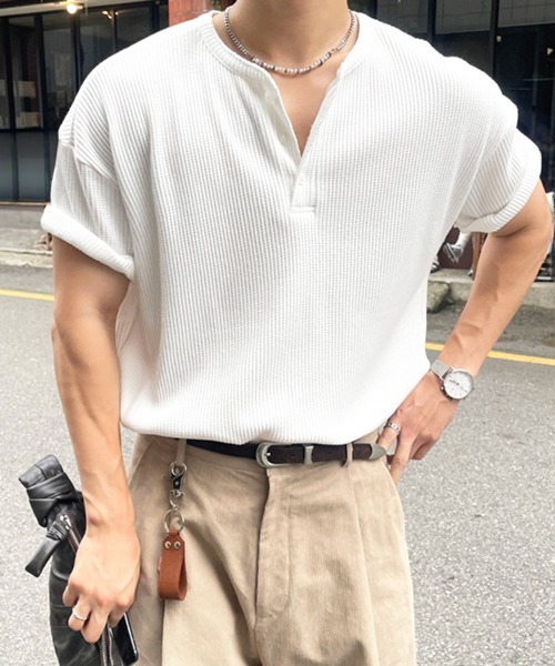 NOWLE(ノウル)の「【NOWLE】凹凸ワッフル サーマル ヘンリーネック 半袖 Tシャツ/ アーバンリラックス ショートスリーブ トップス(Tシャツ/カットソー・メンズ・ブラック/ホワイト/ダークブラウン/グレー/ネイビー・LARGE/X-LARGE/MEDIUM/SMALL)」の8枚目の写真