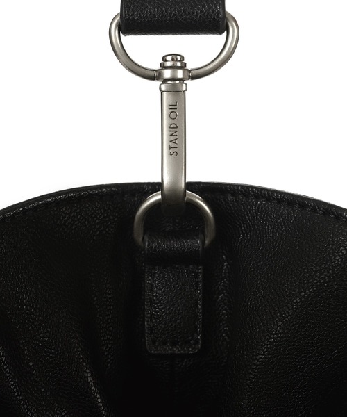 STAND OIL(スタンドオイル)の「STAND OIL/スタンドオイル BREEZY BAG ブリージーバッグ 2WAY ハンドバッグ ショルダーバッグ 大容量 通勤 通学 レディース 秋 秋服 2026年秋冬(ショルダーバッグ・レディース・ブラック/グレー/ワインレッド・FREE)」の14枚目の写真
