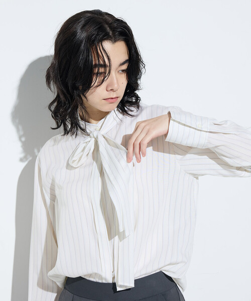 COMME CA(コムサ)の「〔 Sサイズ 〕 リヨセルストライプ ボウタイブラウス(シャツ/ブラウス・レディース・グレイッシュベージュ/ライトグレー・5号)」の14枚目の写真