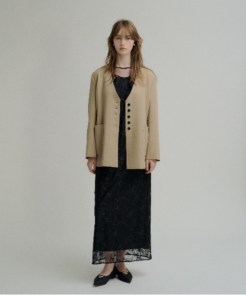 LE'RURE（リルアー）の「Wide pocket nocollar jacket（ノーカラージャケット・レディース・ベージュ/ブラウン/チャコール・SMALL/MEDIUM）」の3枚目の写真