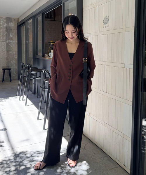 LE'RURE（リルアー）の「Wide pocket nocollar jacket（ノーカラージャケット・レディース・ベージュ/ブラウン/チャコール・SMALL/MEDIUM）」の10枚目の写真