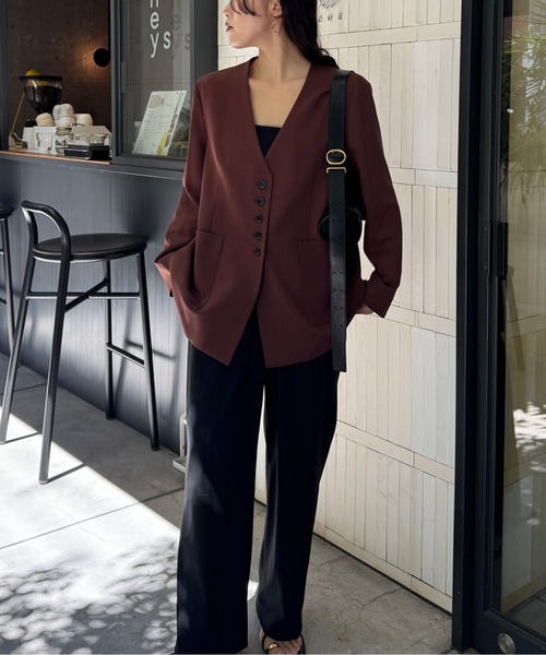 LE'RURE（リルアー）の「Wide pocket nocollar jacket（ノーカラージャケット・レディース・ベージュ/ブラウン/チャコール・SMALL/MEDIUM）」の21枚目の写真
