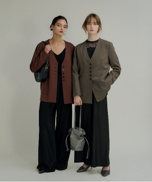 LE'RURE（リルアー）の「Wide pocket nocollar jacket（ノーカラージャケット・レディース・ベージュ/ブラウン/チャコール・SMALL/MEDIUM）」の22枚目の写真