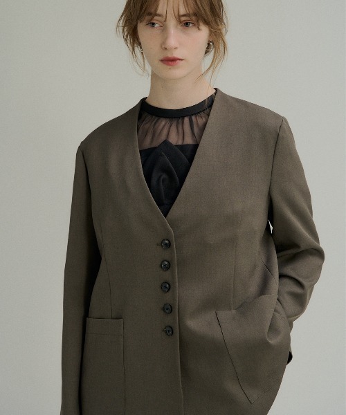 LE'RURE（リルアー）の「Wide pocket nocollar jacket（ノーカラージャケット・レディース・ベージュ/ブラウン/チャコール・SMALL/MEDIUM）」の19枚目の写真
