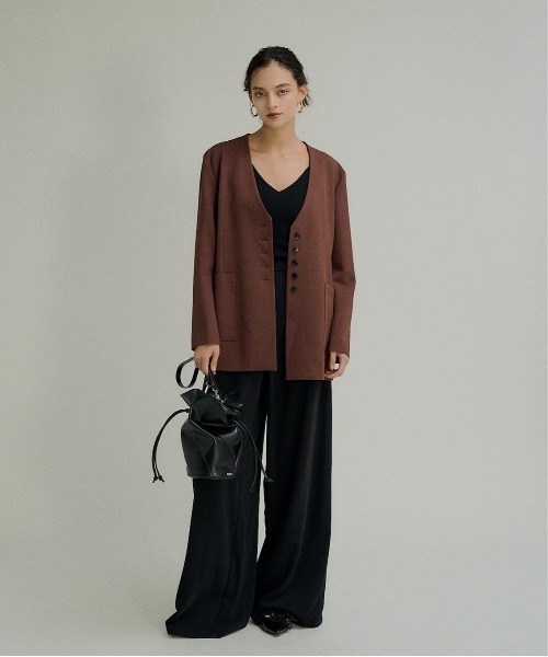 LE'RURE（リルアー）の「Wide pocket nocollar jacket（ノーカラージャケット・レディース・ベージュ/ブラウン/チャコール・SMALL/MEDIUM）」の12枚目の写真