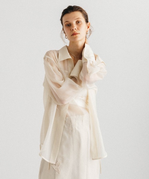 CREDONA(クレドナ)の「FRAGMENT VEIL SHIRT/フラグメントベール シャツ(シャツ/ブラウス・レディース・アイボリー/ブラック・FREE)」の5枚目の写真